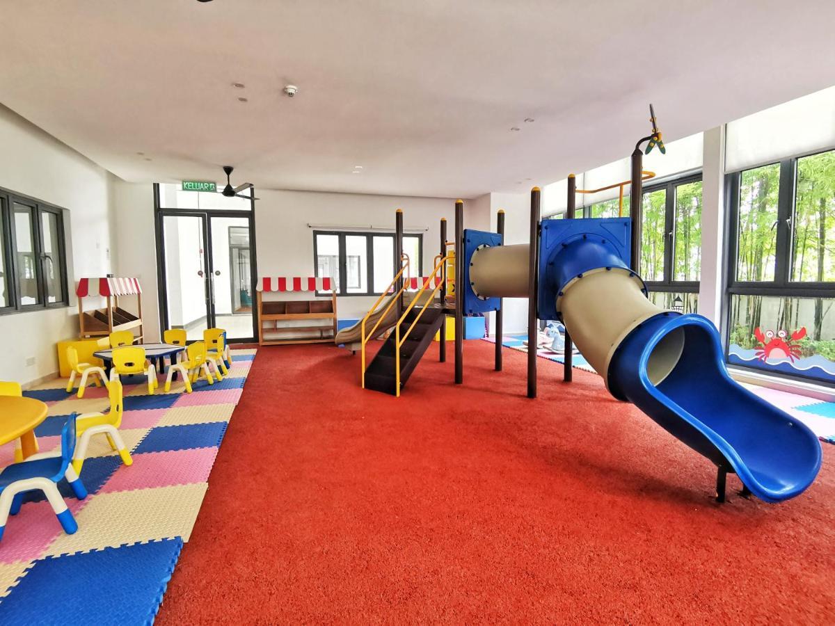 Yussy 2 Bedrooms Condo At R&F Princess Cove Johor Bahru Exterior photo